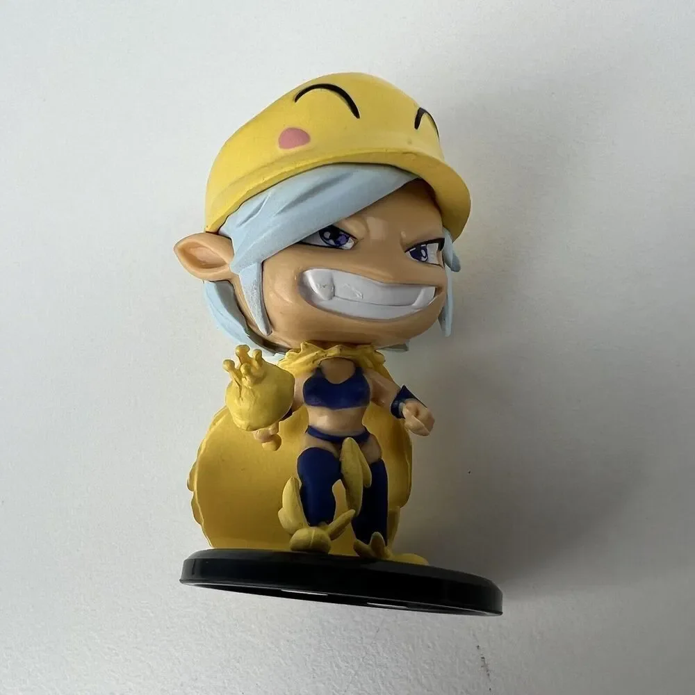 Krosmaster Arena Board Game - Queen Of The Tofus Figure And Character Card Only